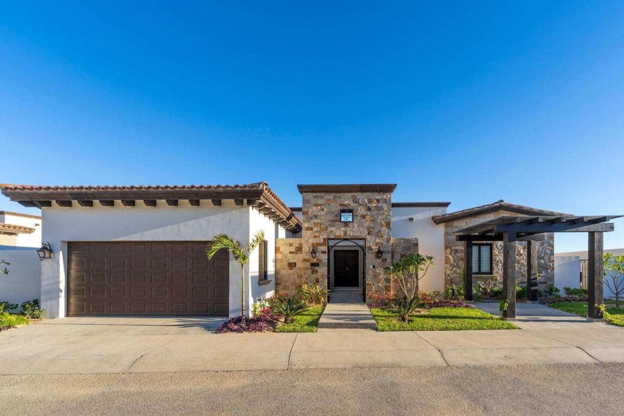 Stylish New Modern 5br At Quivira