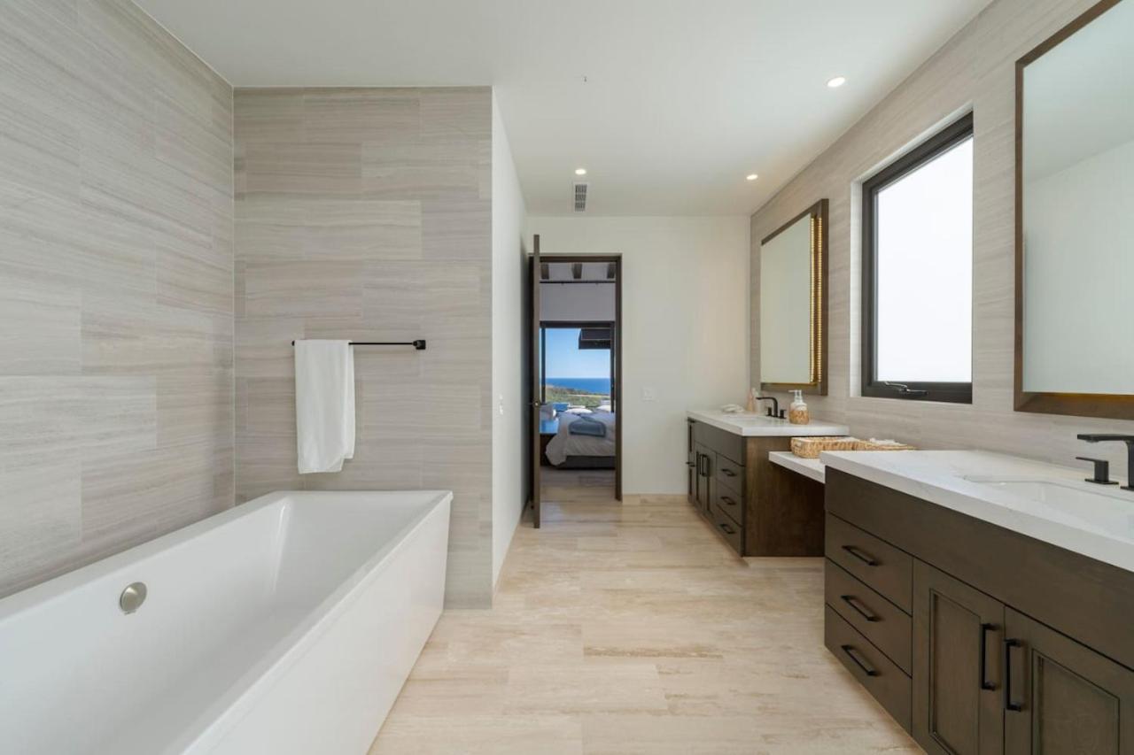Stylish New Modern 5br At Quivira Holiday home