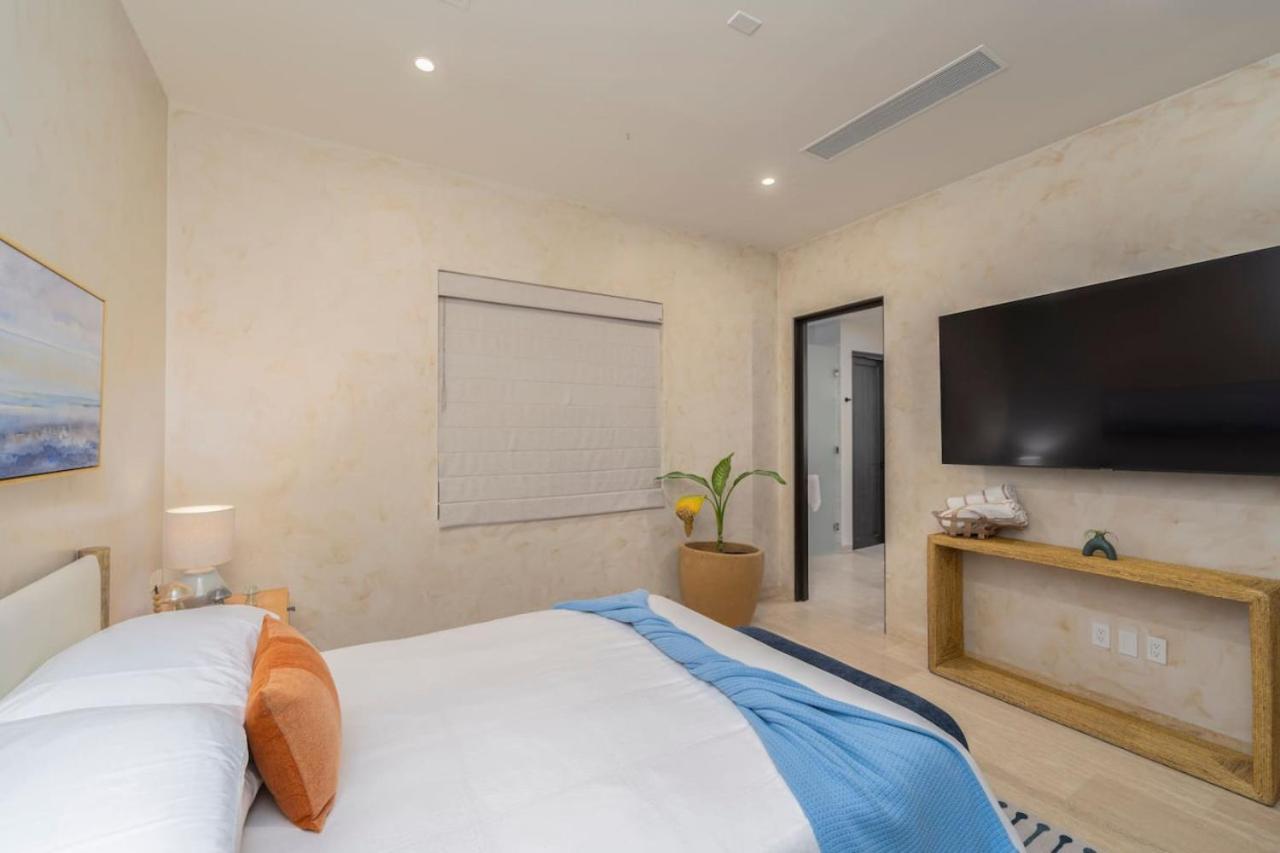 Stylish New Modern 5br At Quivira