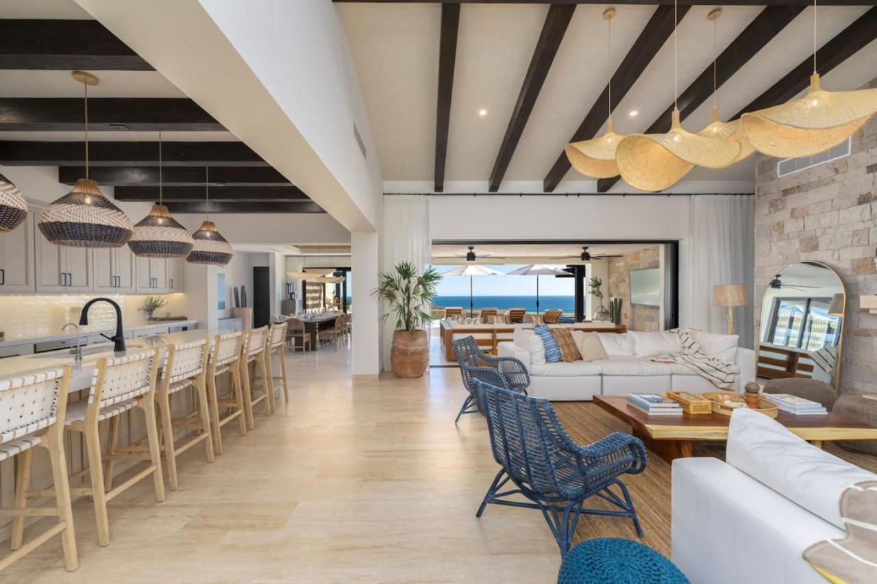 Stylish New Modern 5br At Quivira