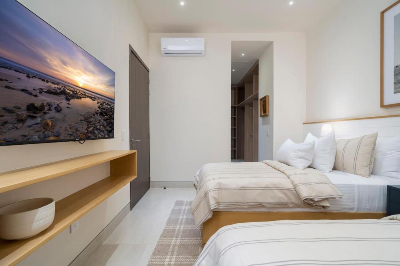 Stunning 2br Ph With Views And Private Rooftop Holiday home Cabo San Lucas