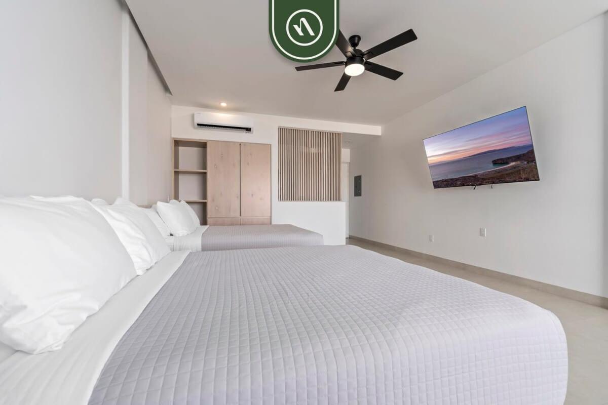 Amazing 2br With Terrace Overlooking The Marina Apartment *