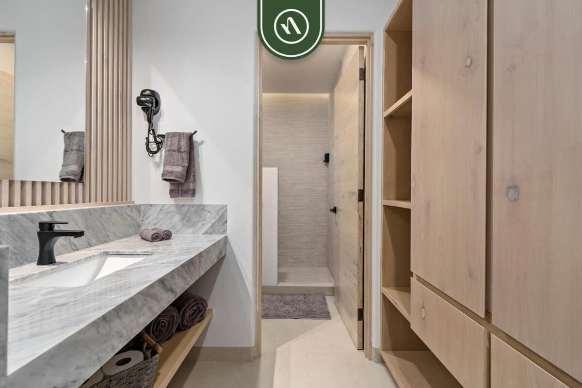 Amazing 2br With Terrace Overlooking The Marina