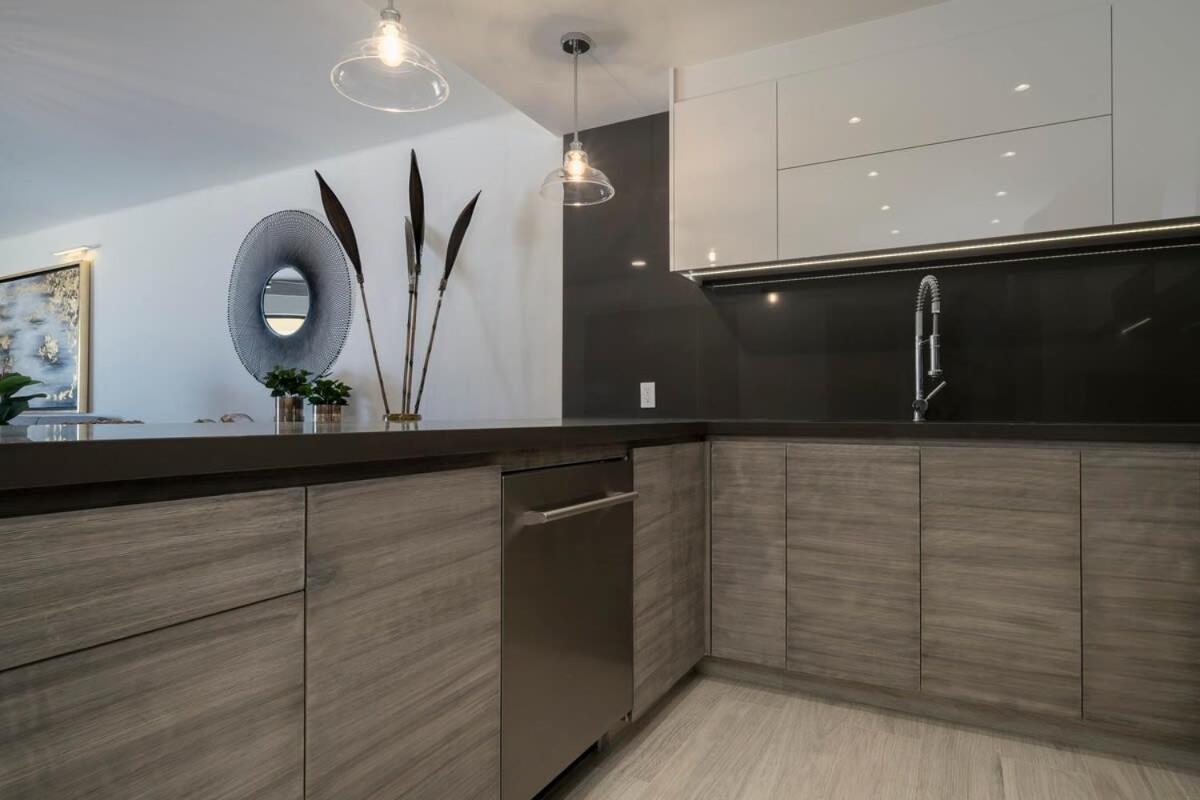 Unit 150- Casa Kelly - Oceanfront Fully Renovated *