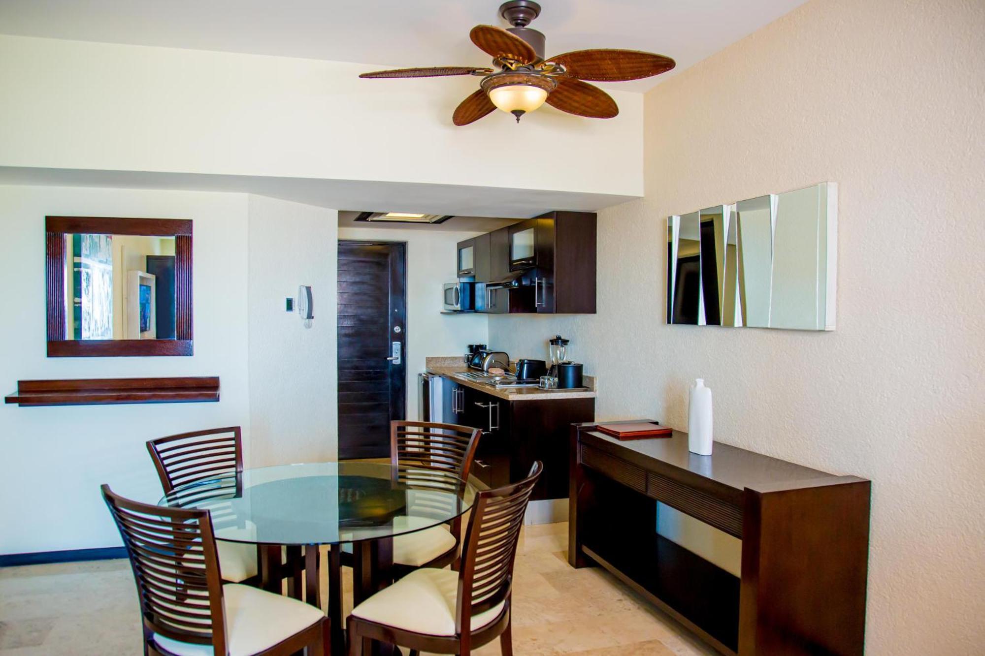Resort Casa Dorada Cabos &