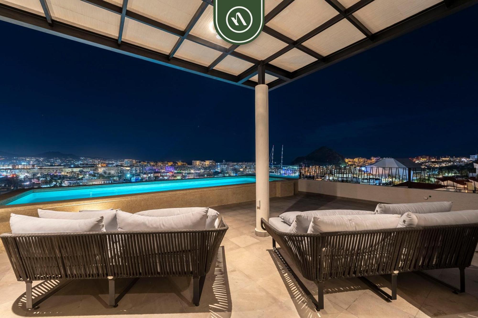 Amazing With Rooftop Pool * Cabo San Lucas