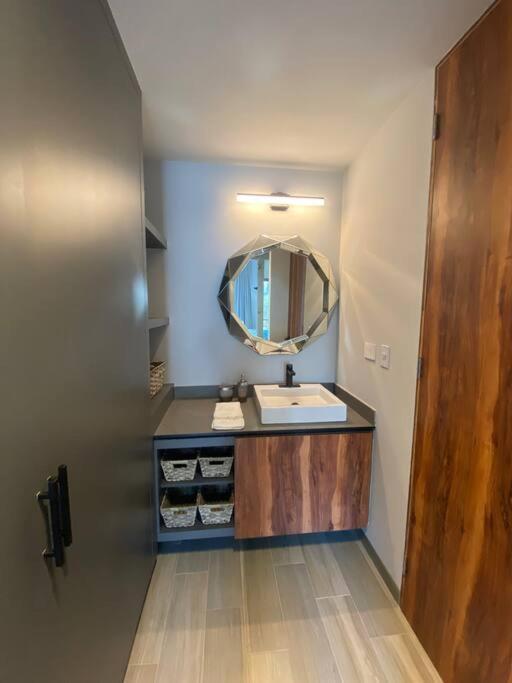 Hermoso Condominio, Cerca De La Marina De Cabo! Apartment *