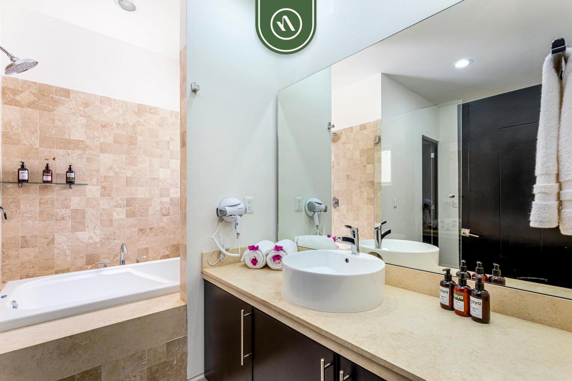 Apartment Brand New 3 Bedroom Penthouse - Oceanview Rooftop Pool