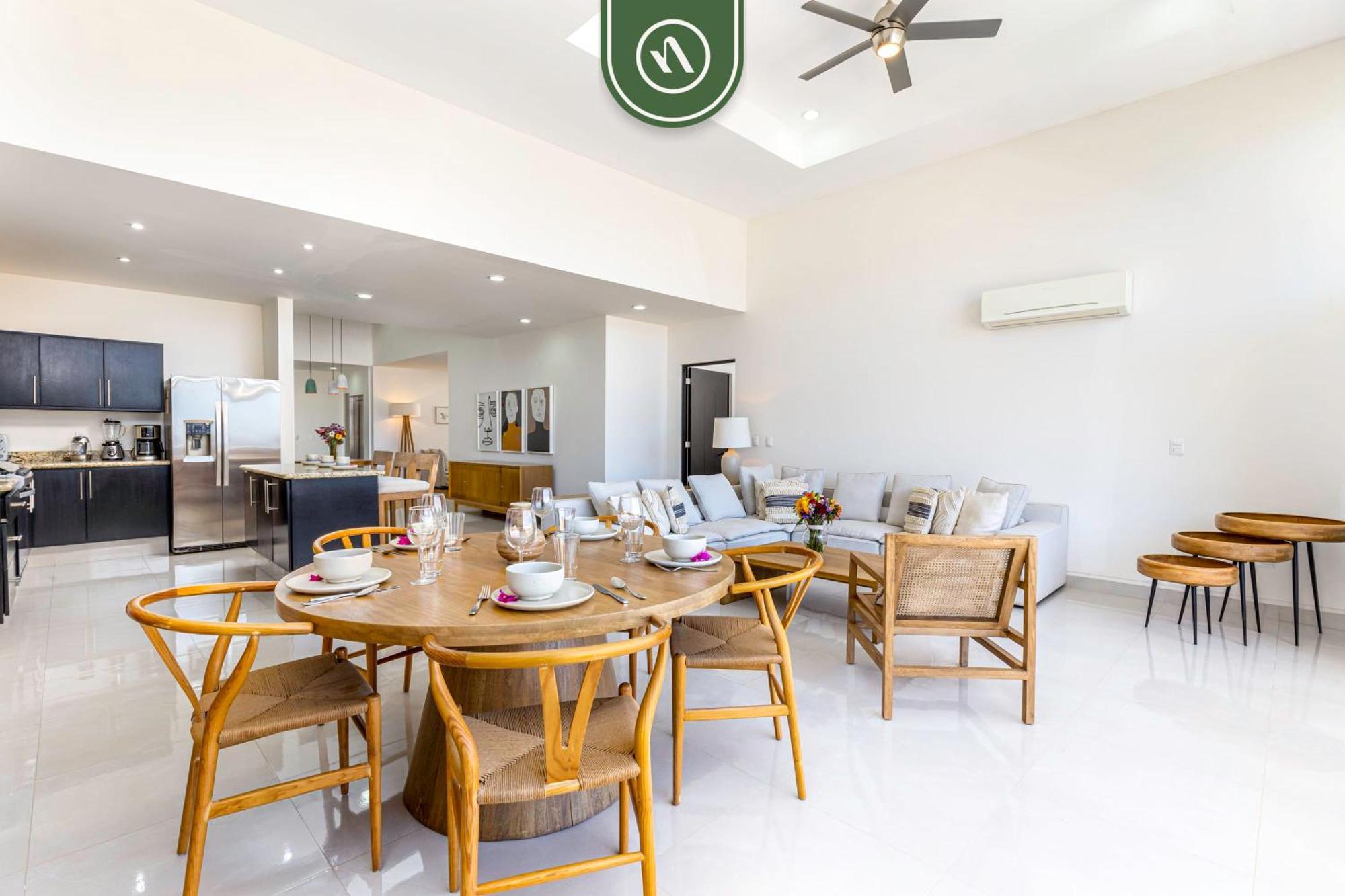 Apartment Brand New 3 Bedroom Penthouse - Oceanview Rooftop Pool *