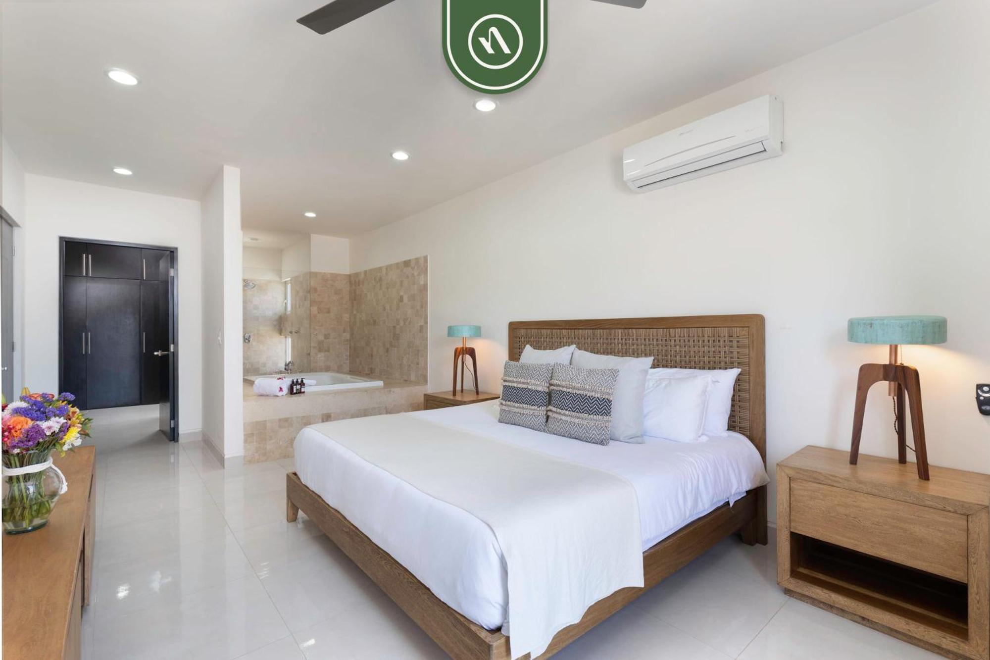 Brand New 3 Bedroom Penthouse - Oceanview Rooftop Pool Apartment Cabo San Lucas