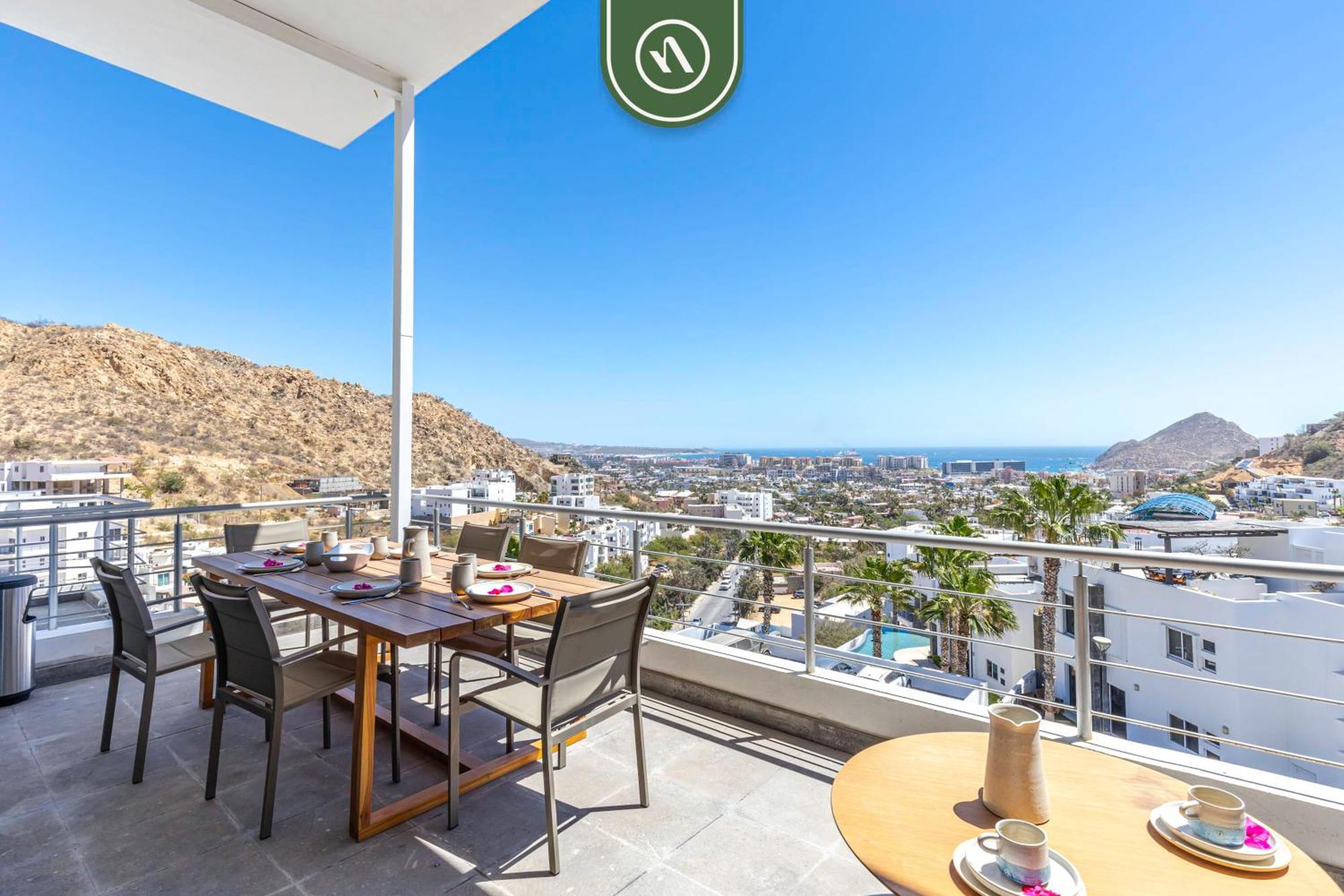 Brand New 3 Bedroom Penthouse - Oceanview Rooftop Pool