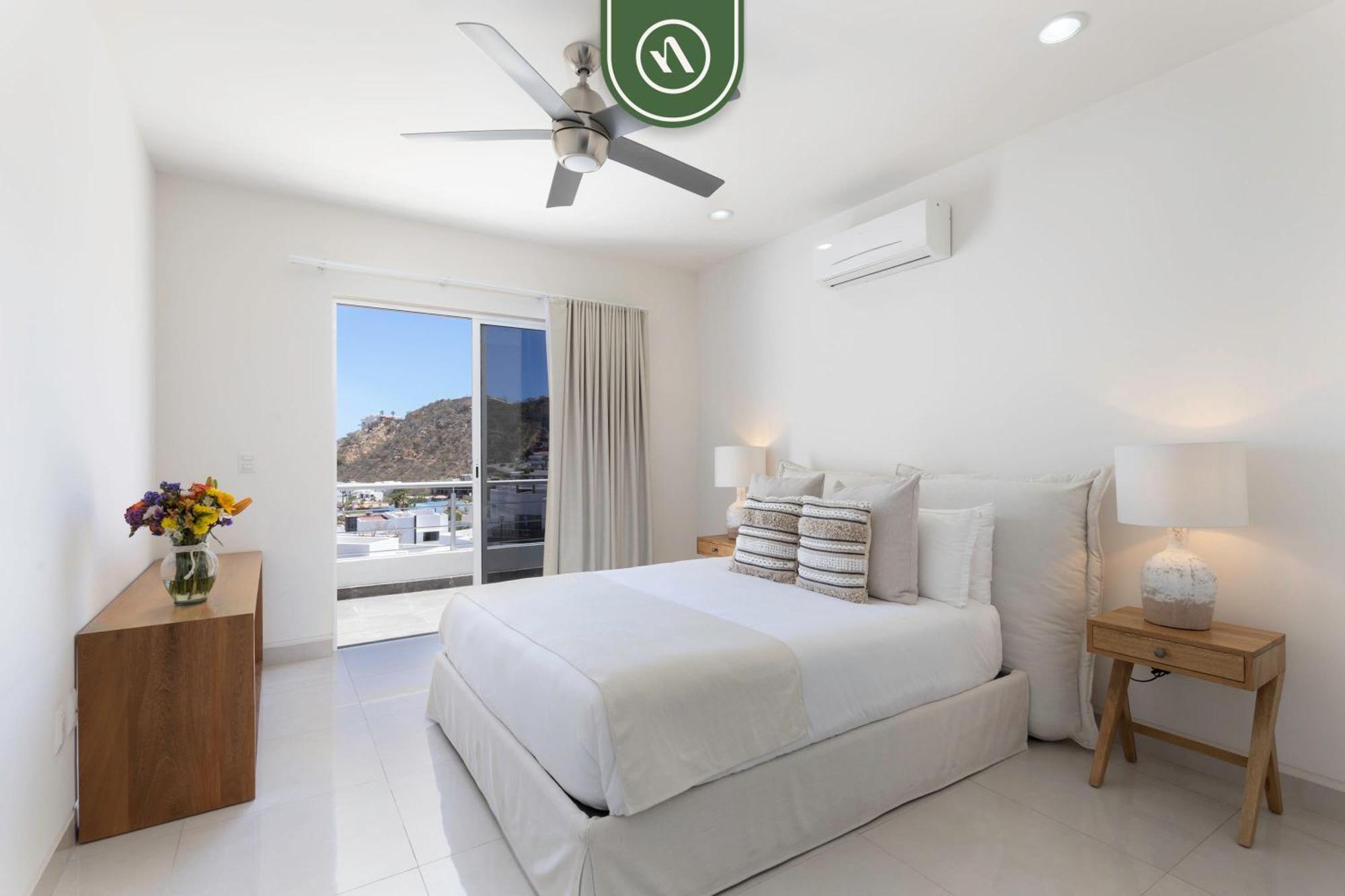 Brand New 3 Bedroom Penthouse - Oceanview Rooftop Pool Apartment Cabo San Lucas