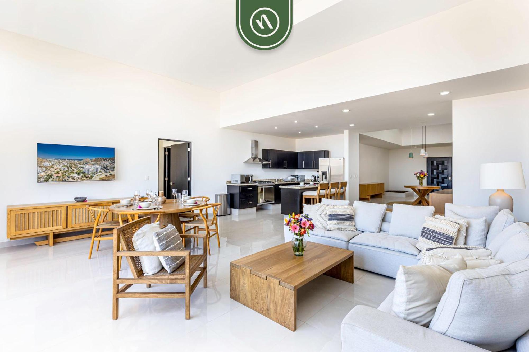 Brand New 3 Bedroom Penthouse - Oceanview Rooftop Pool *