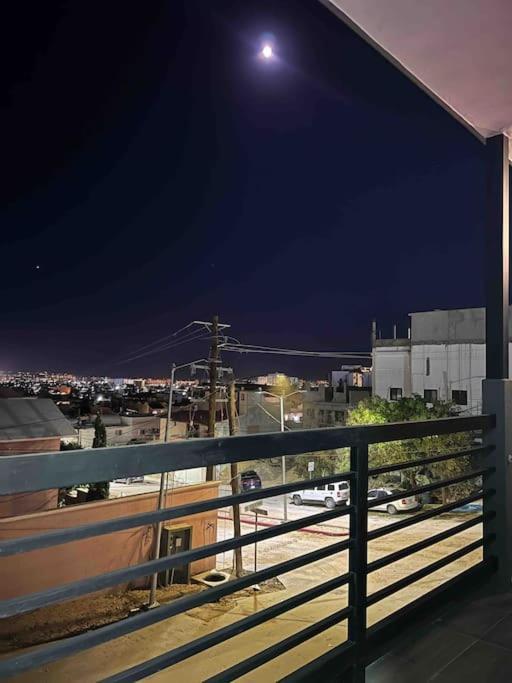 Amazing Location 1-bdrm Lrg Balcony W-pool Lily *