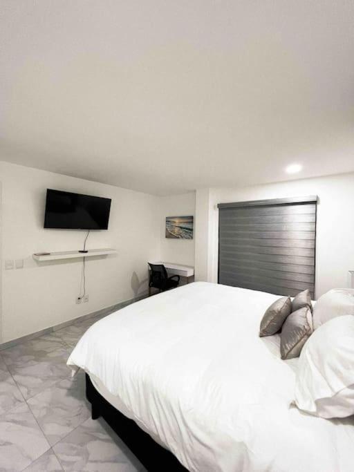 Amazing Location 1-bdrm Lrg Balcony W-pool Lily * Cabo San Lucas