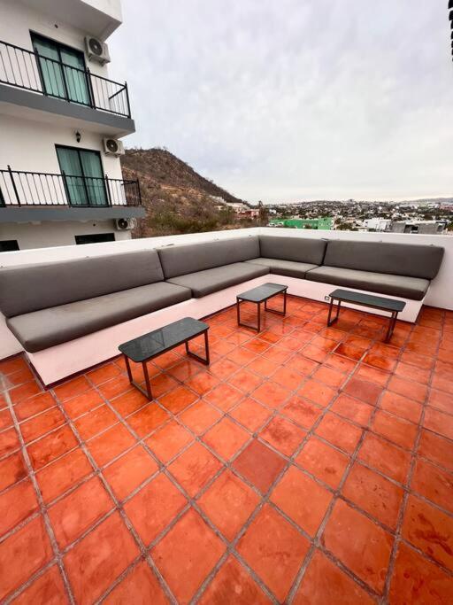 Apartment Amazing Location 1-bdrm Lrg Balcony W-pool Lily *