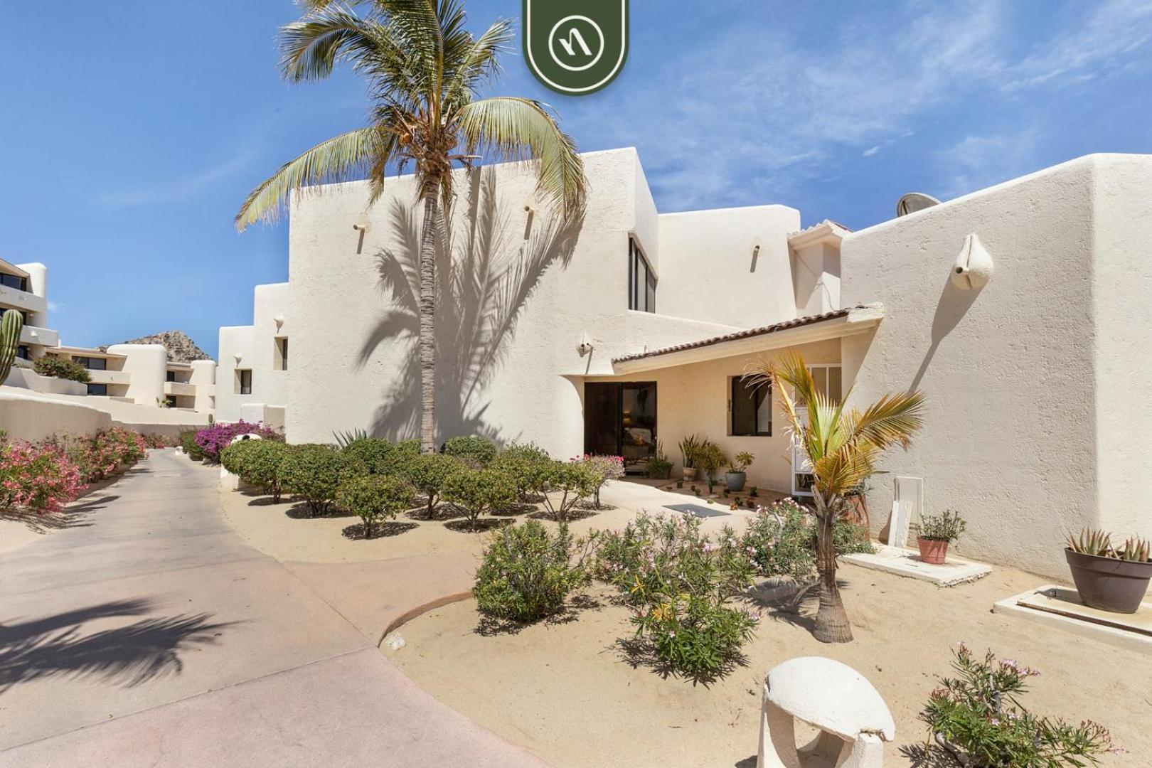 Oceafront 2 Bedroom - Pool - King Beds 3x * Cabo San Lucas