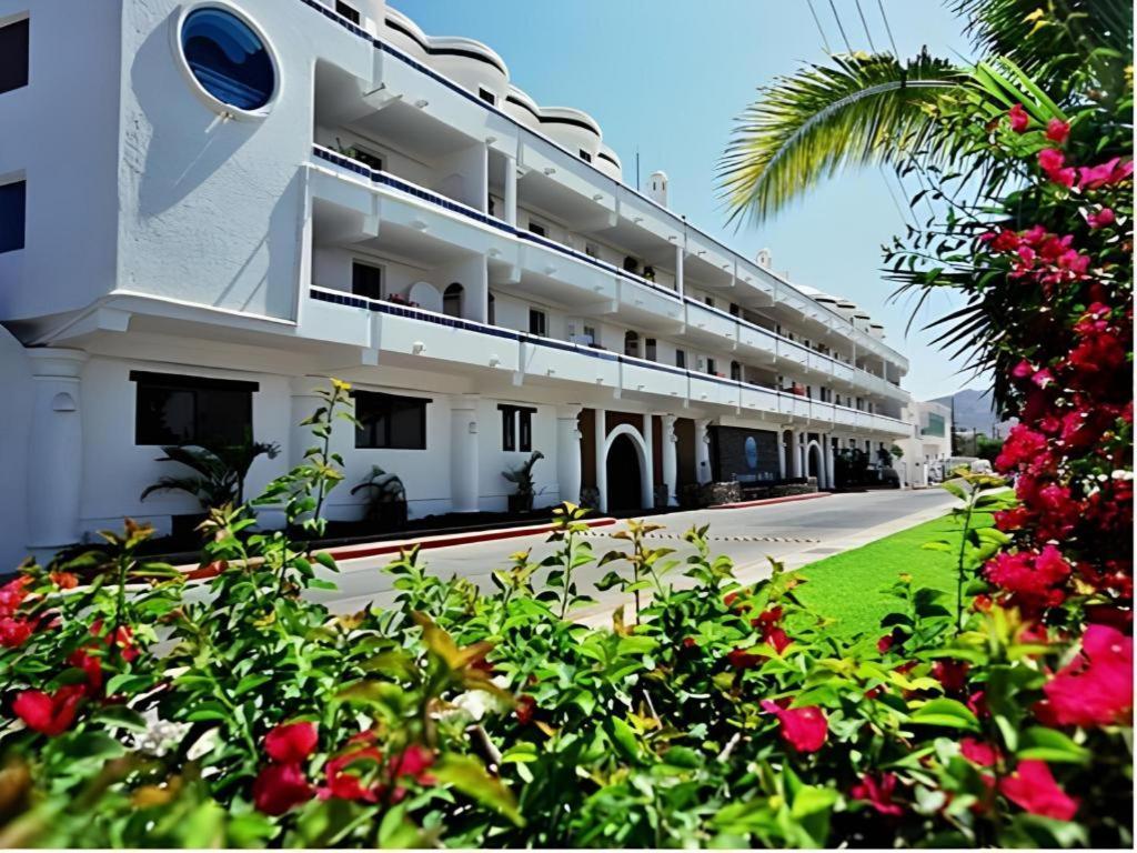 Club Cascadas De Baja Resort