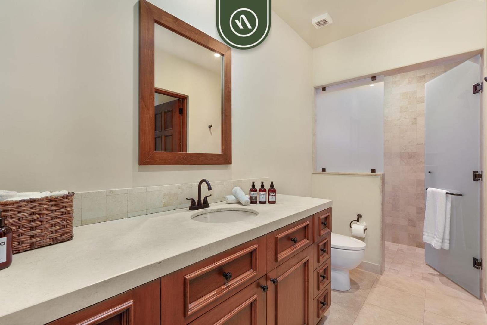 Amazing Unit With Ocean View