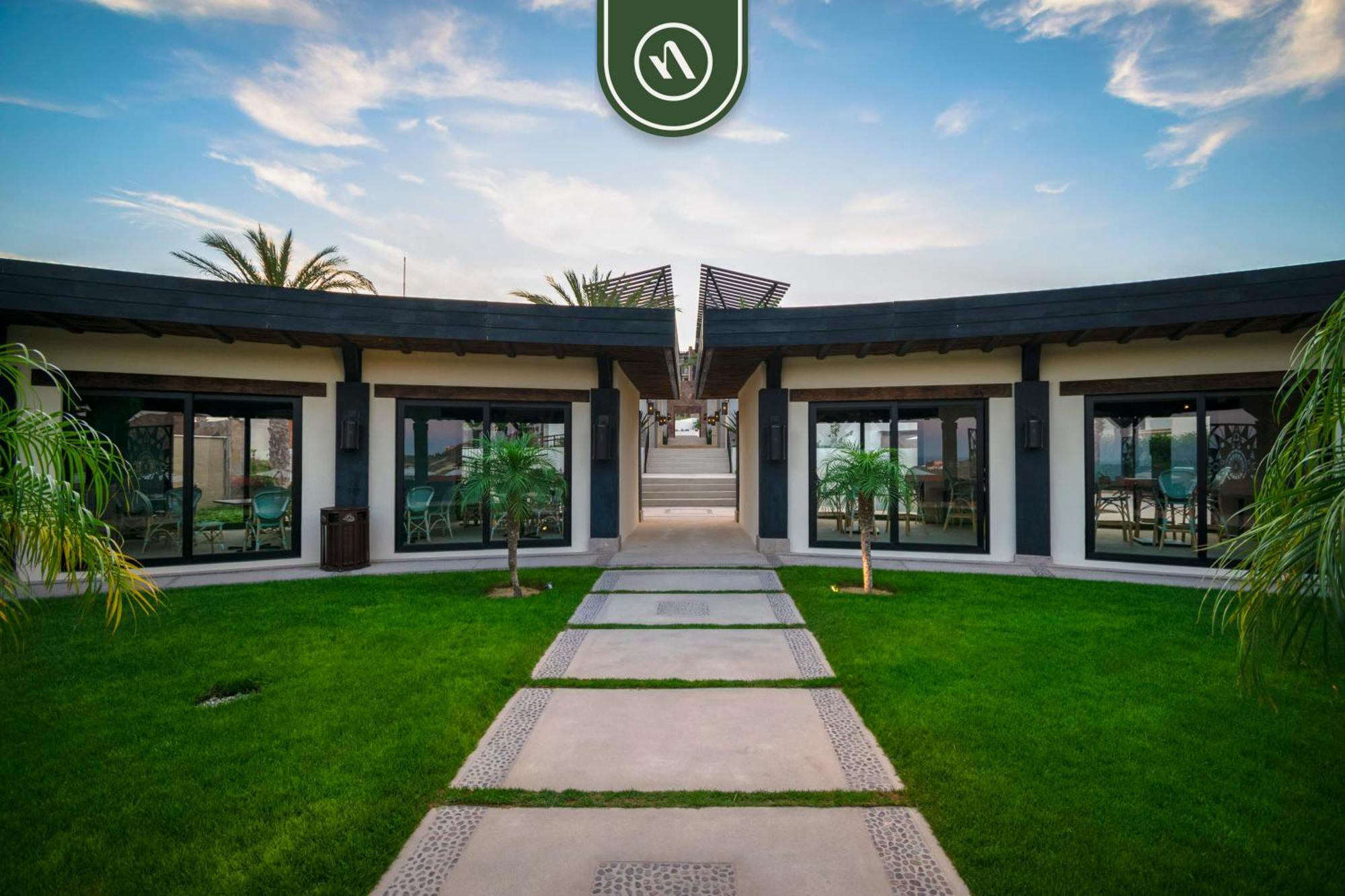 Amazing Unit With Ocean View *