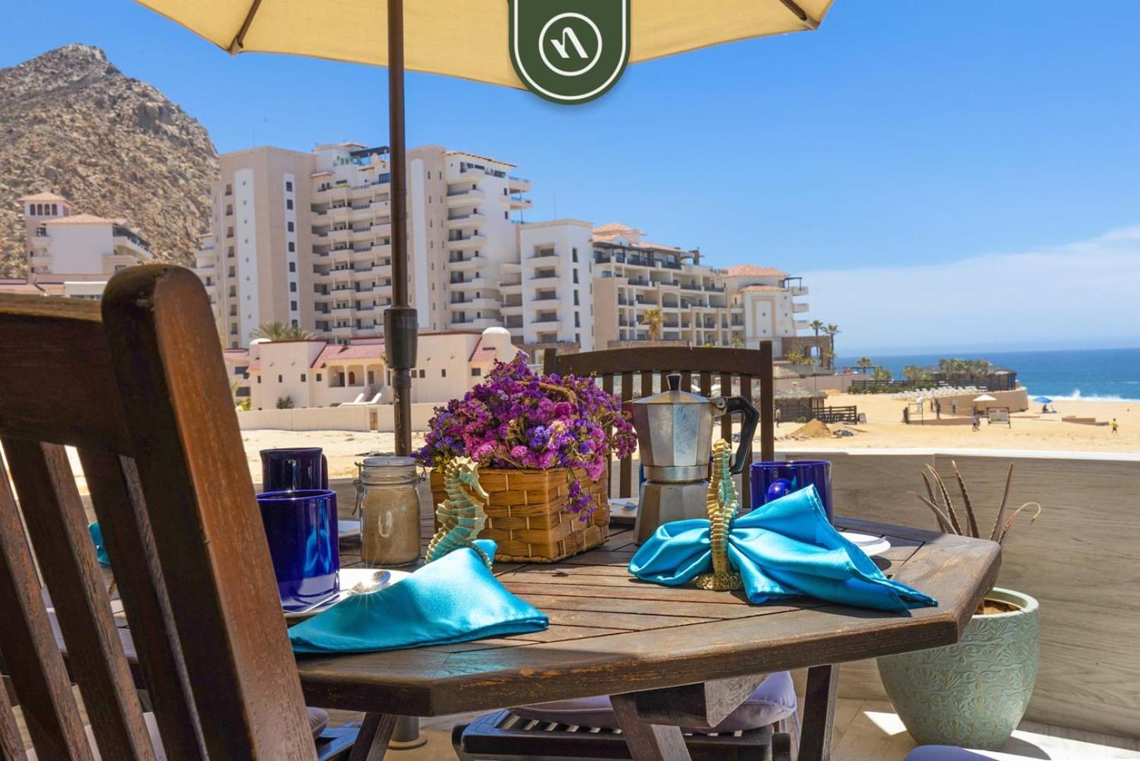 Apartment Luxury Beachfront 2 Bedroom - Pool - King Beds *