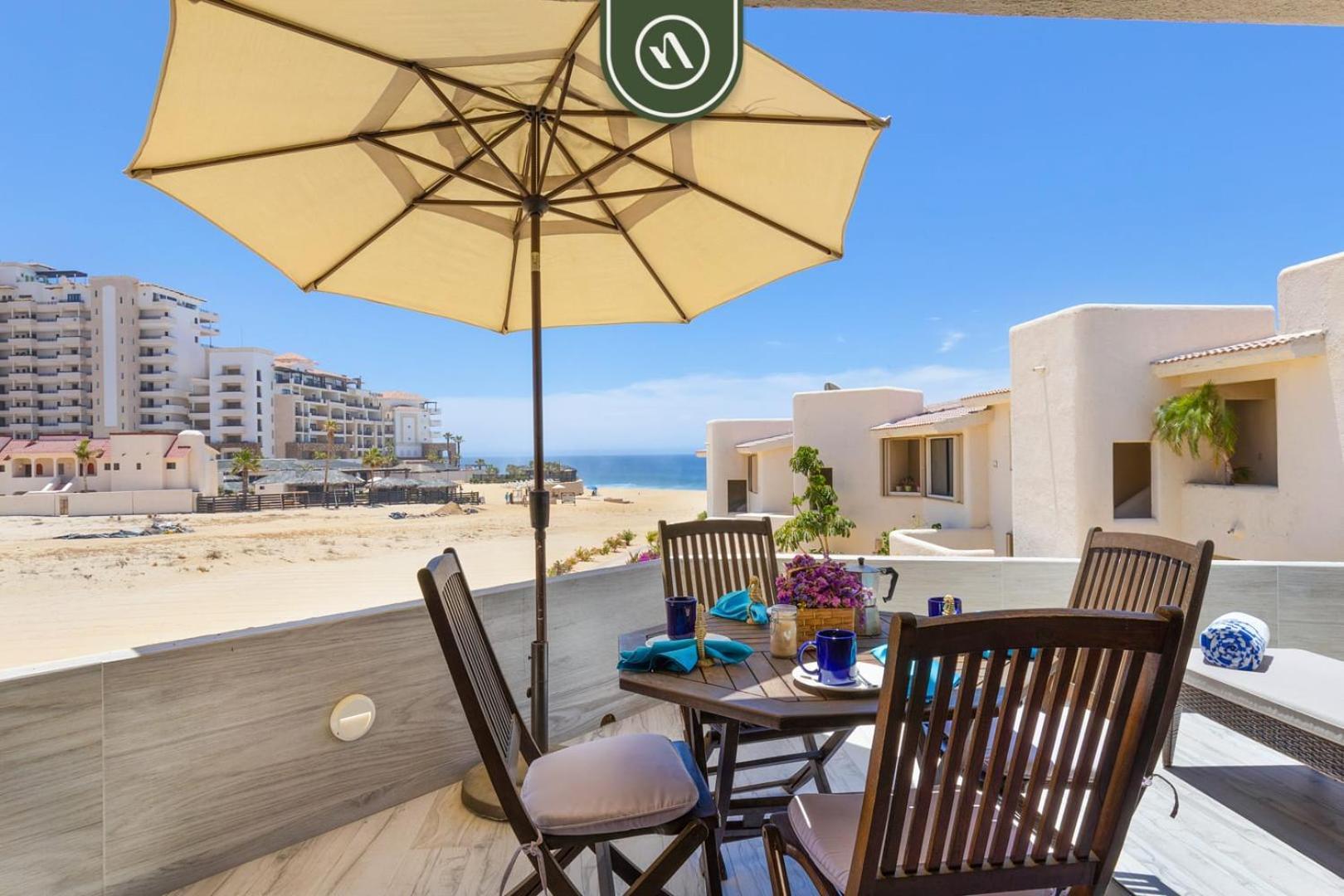 Luxury Beachfront 2 Bedroom - Pool - King Beds Cabo San Lucas