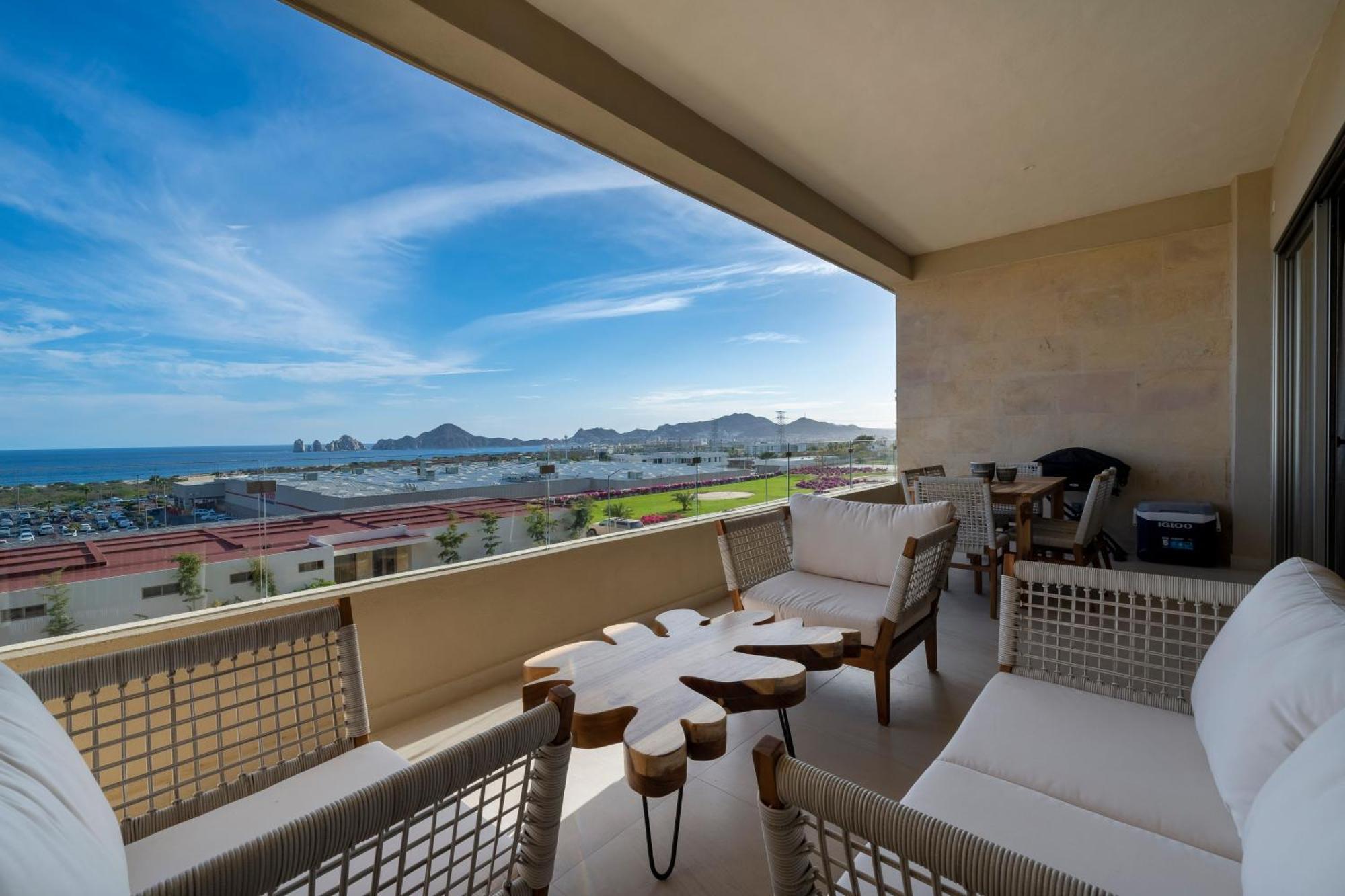 Luxury With Ocean View, Balcony, And Pool Cabo San Lucas