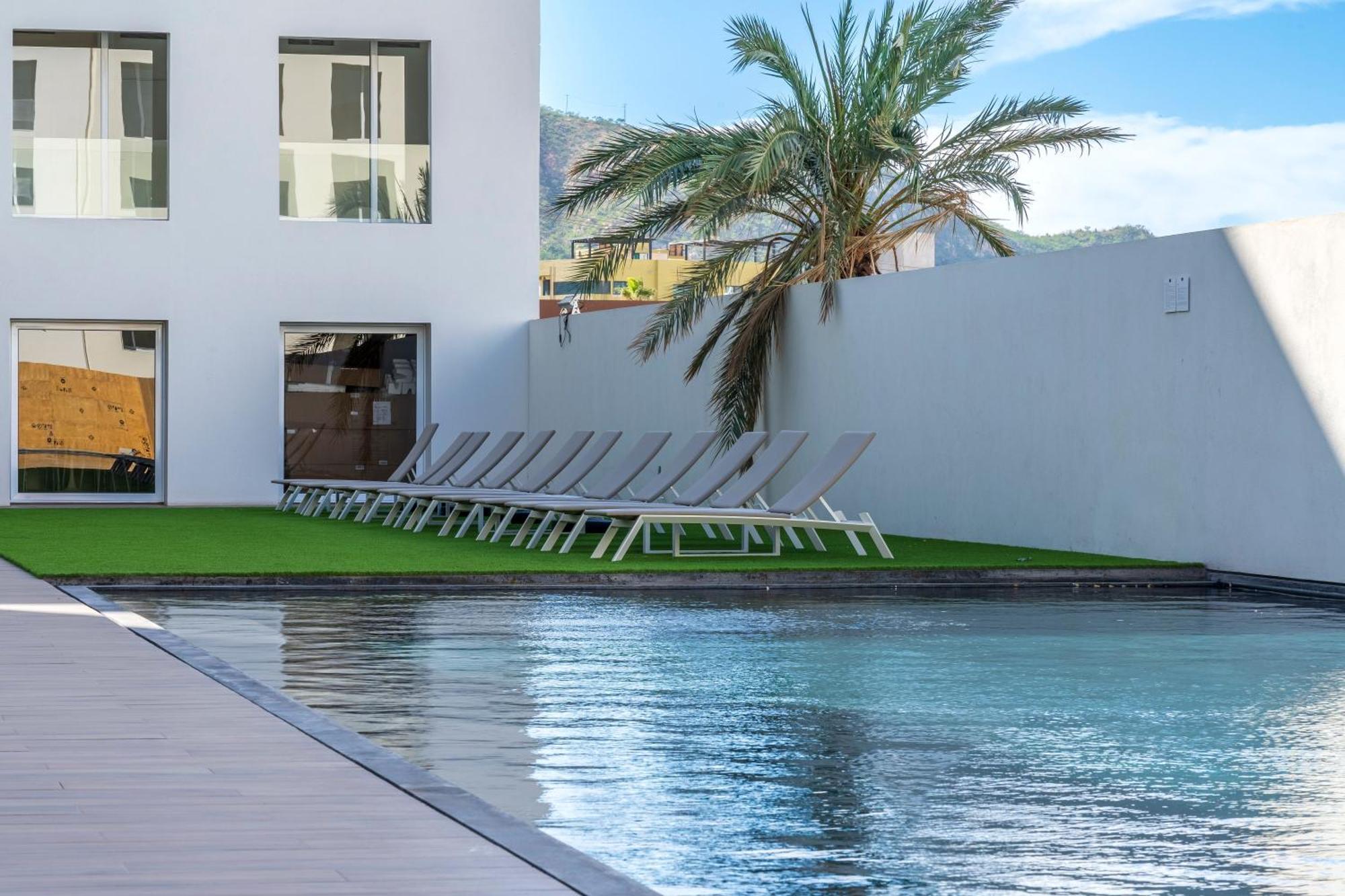 New Penthouse In Medano With Jacuzzi And Terrace *