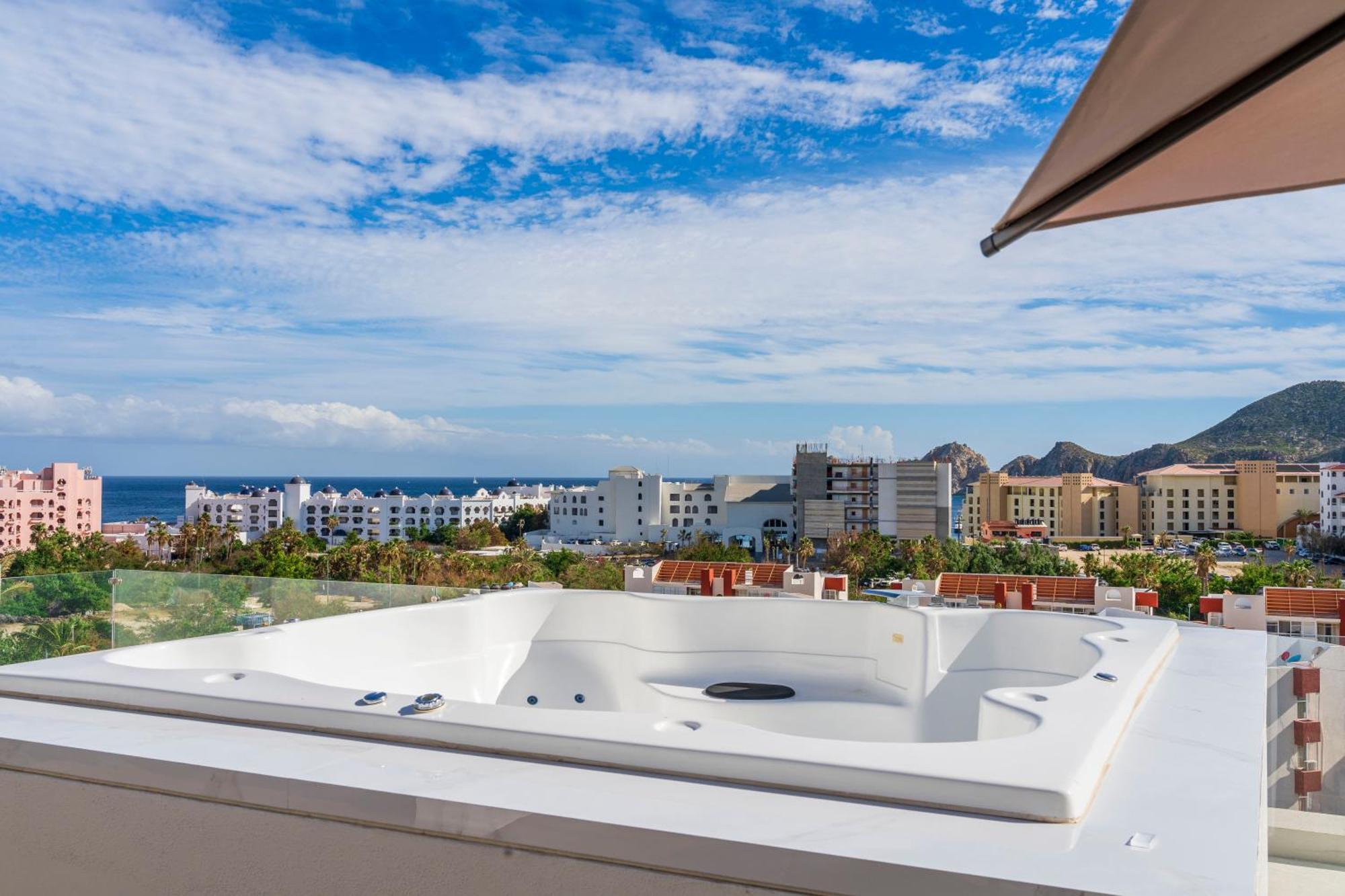 Apartment New Penthouse In Medano With Jacuzzi And Terrace Cabo San Lucas