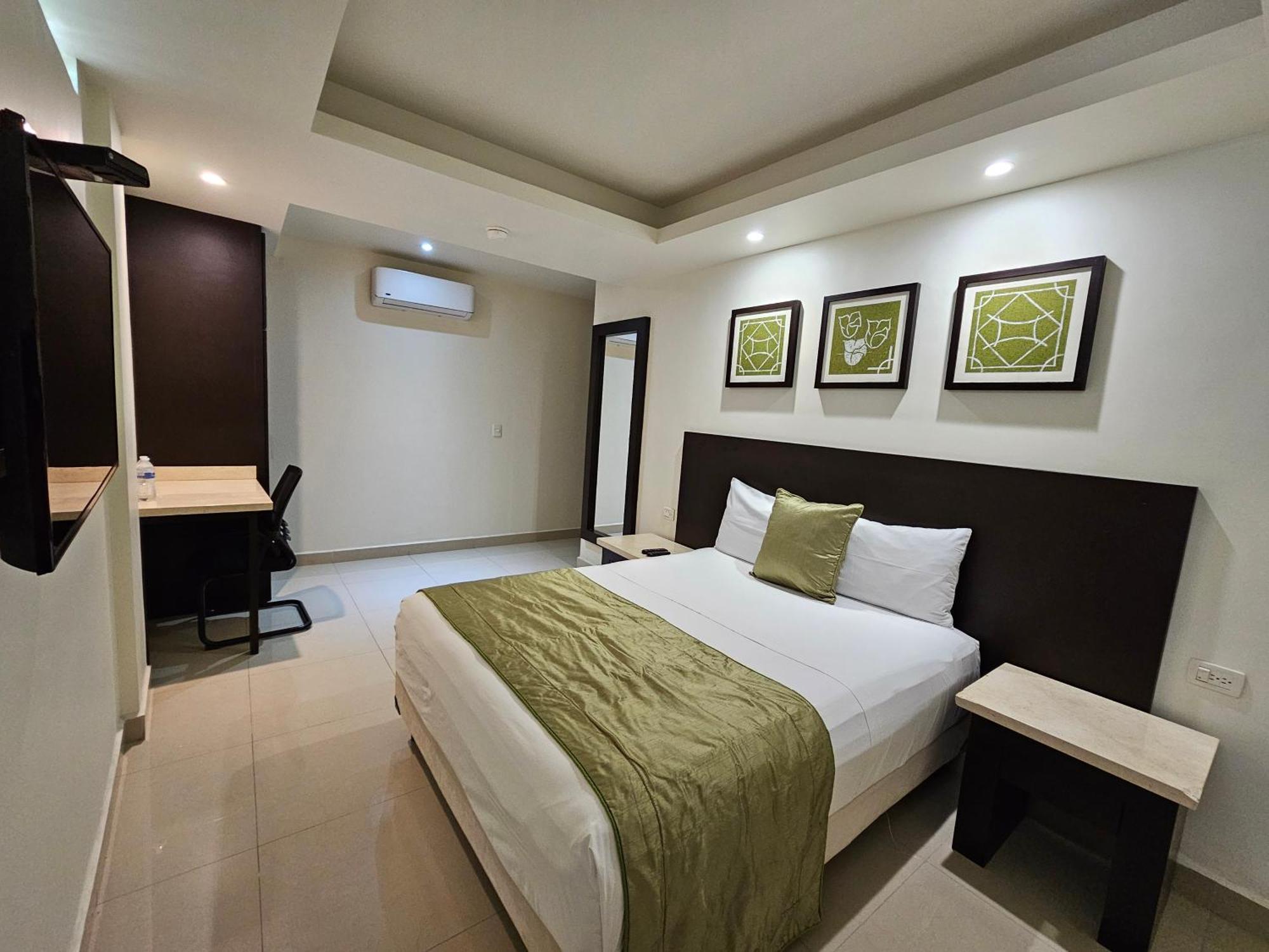 Hotel Maria Elena 2*