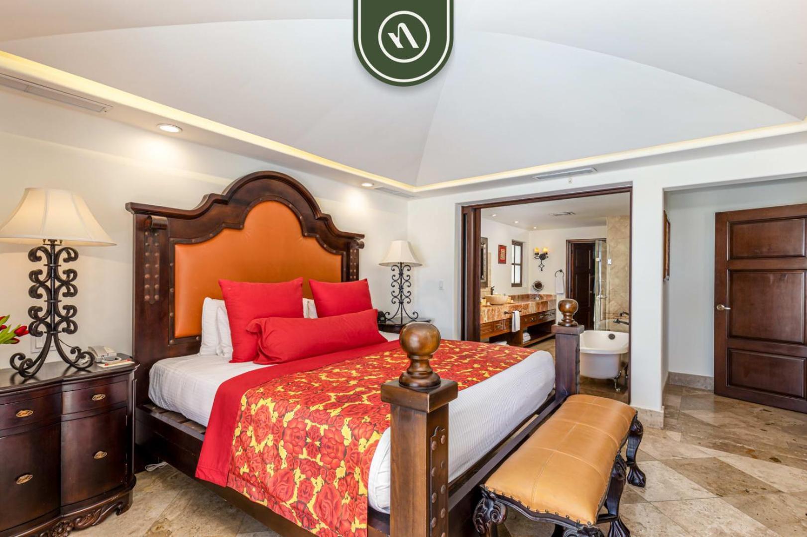 With Private Pool & Patio In Cabo