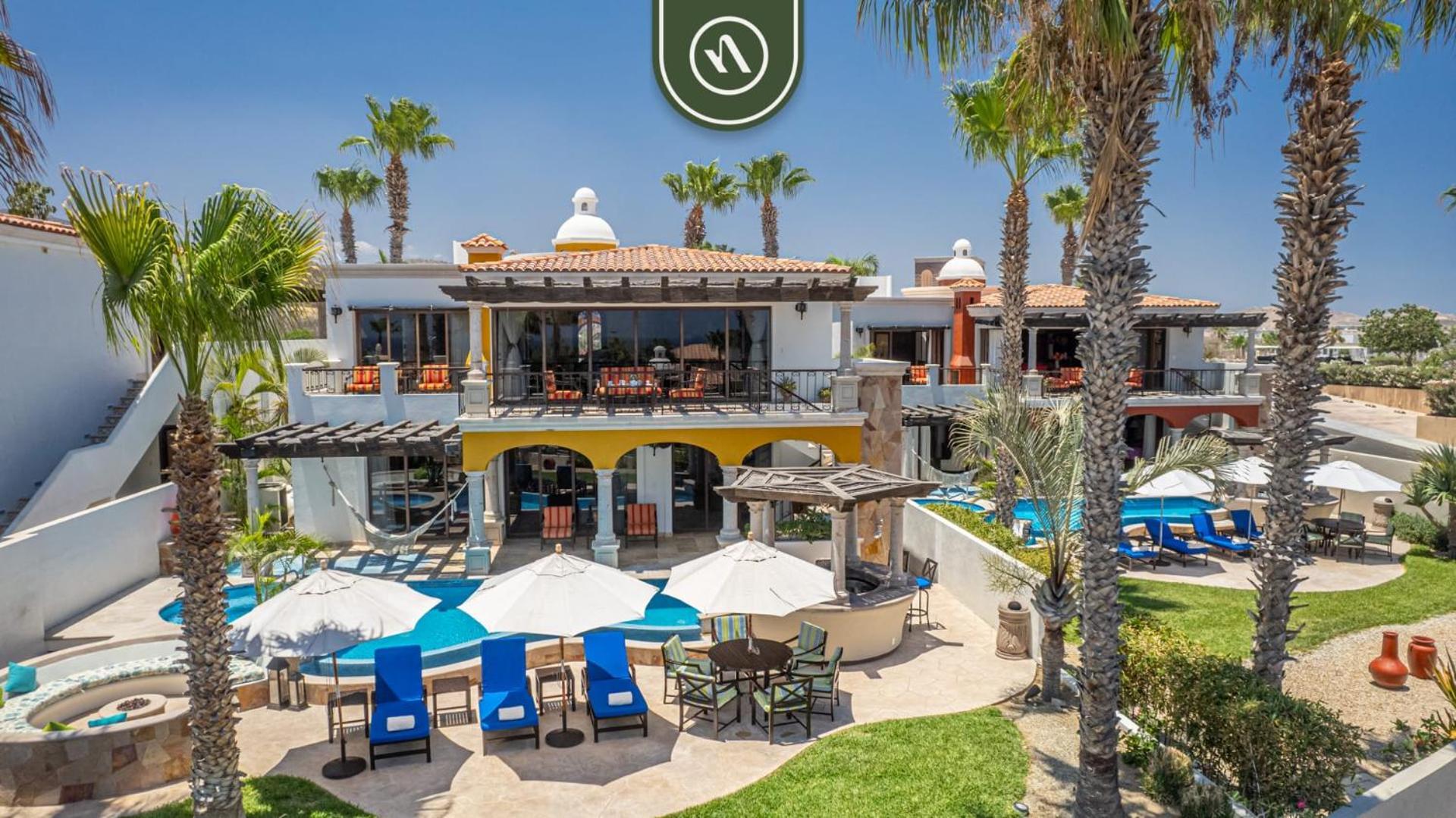 With Private Pool & Patio In Cabo Villa