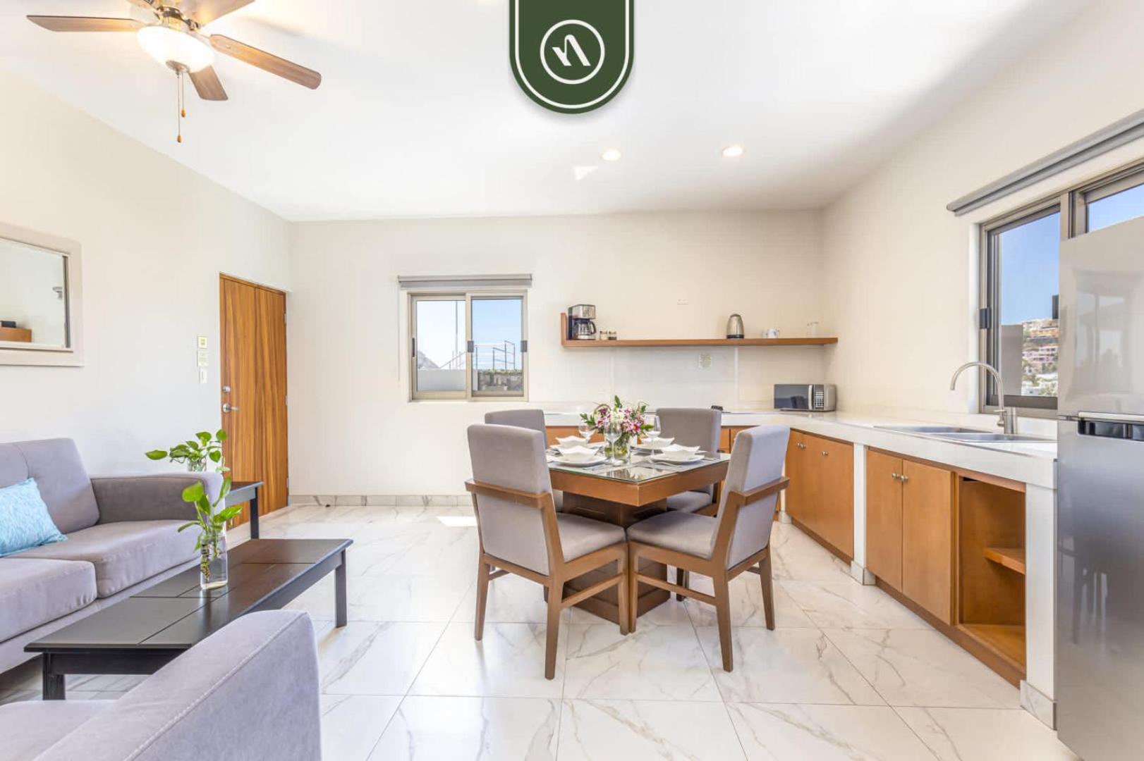 1br With King Bed - Rooftop Pool - Near Downtown *