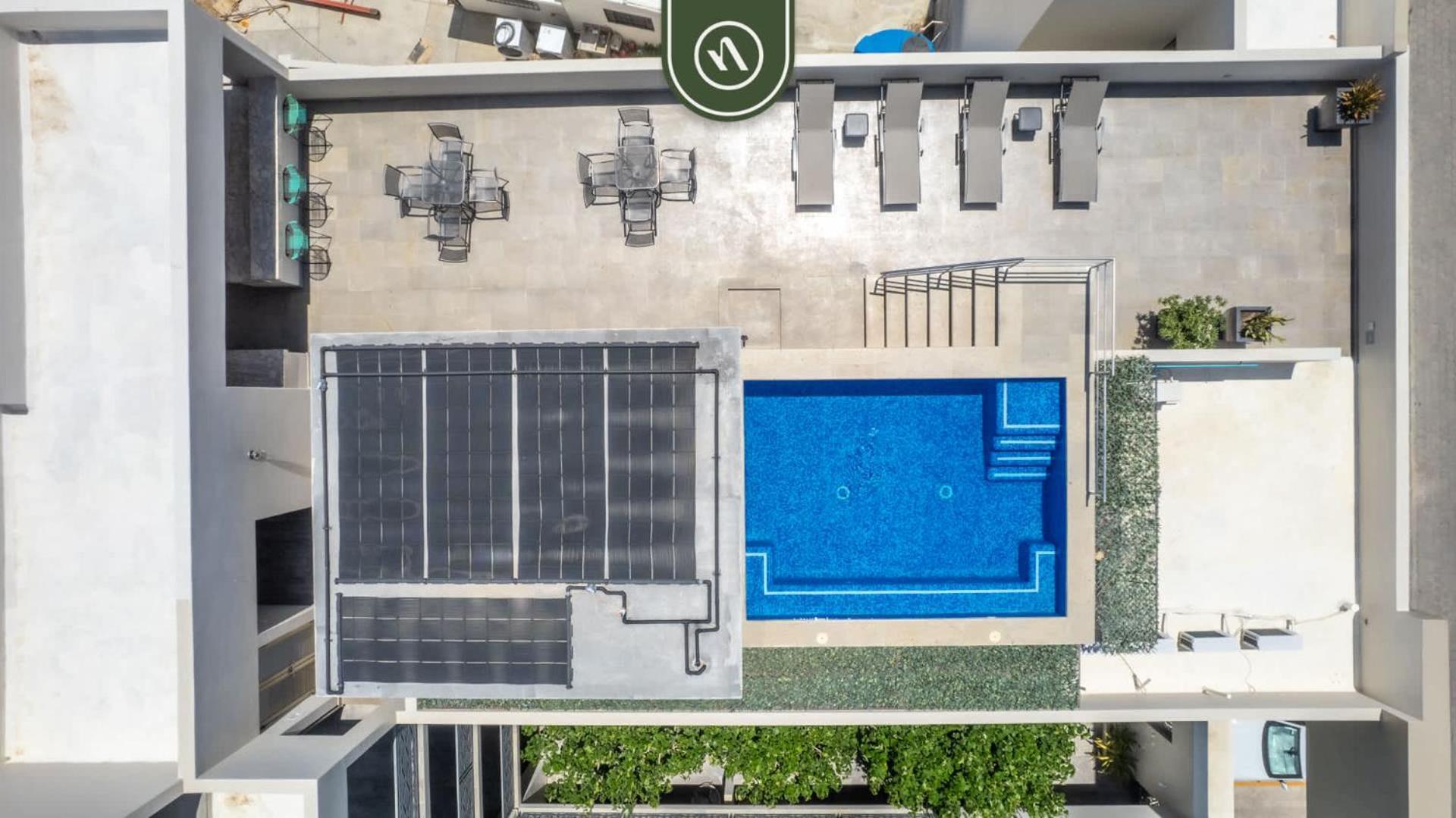 1br With King Bed - Rooftop Pool - Near Downtown *
