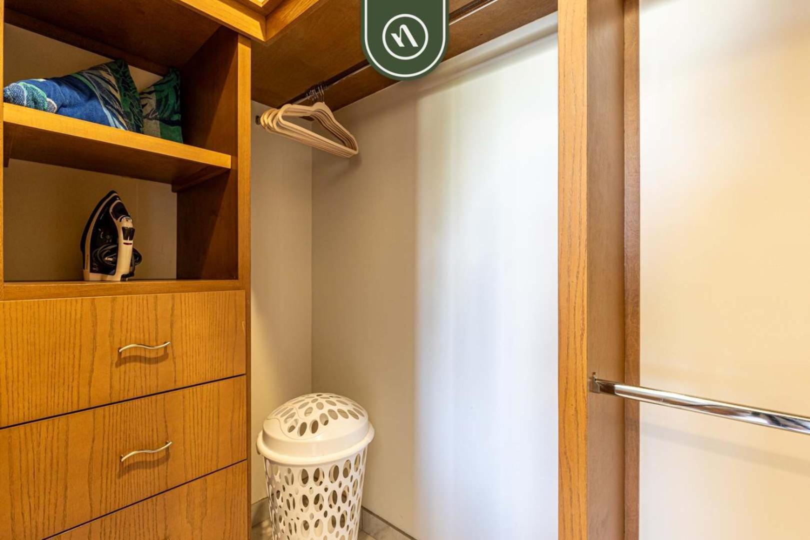 1br With King Bed - Rooftop Pool - Near Downtown Apartment *