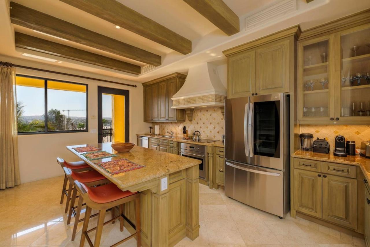 2 Bd 5-star Beachfront Hacienda Holiday home