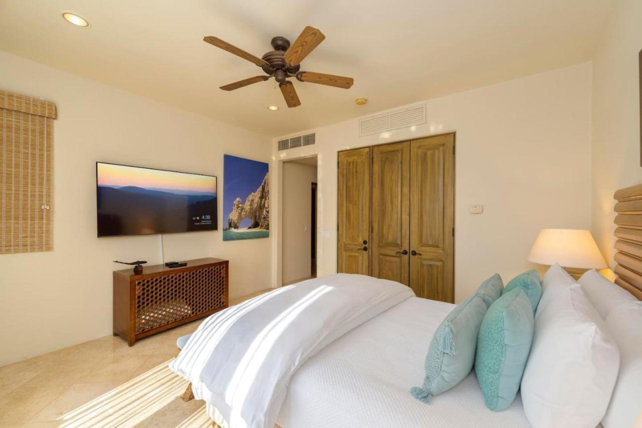 2 Bd 5-star Beachfront Hacienda Holiday home *