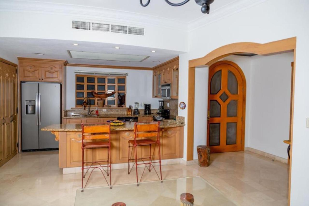 Holiday home Beachfront, Premium Ocean View, 5 Star, Vle 1604