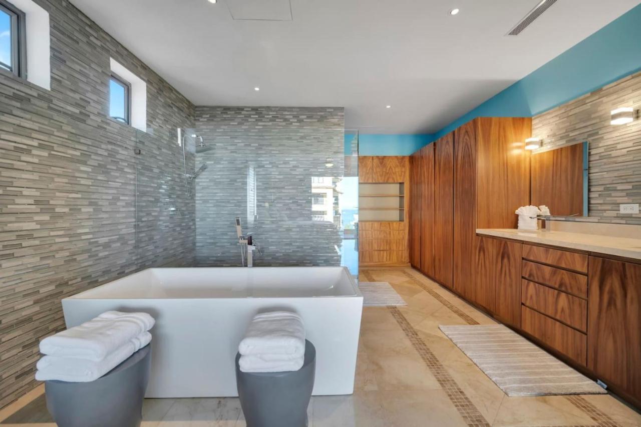 New Ph Style 3bd On Medano Holiday home Cabo San Lucas