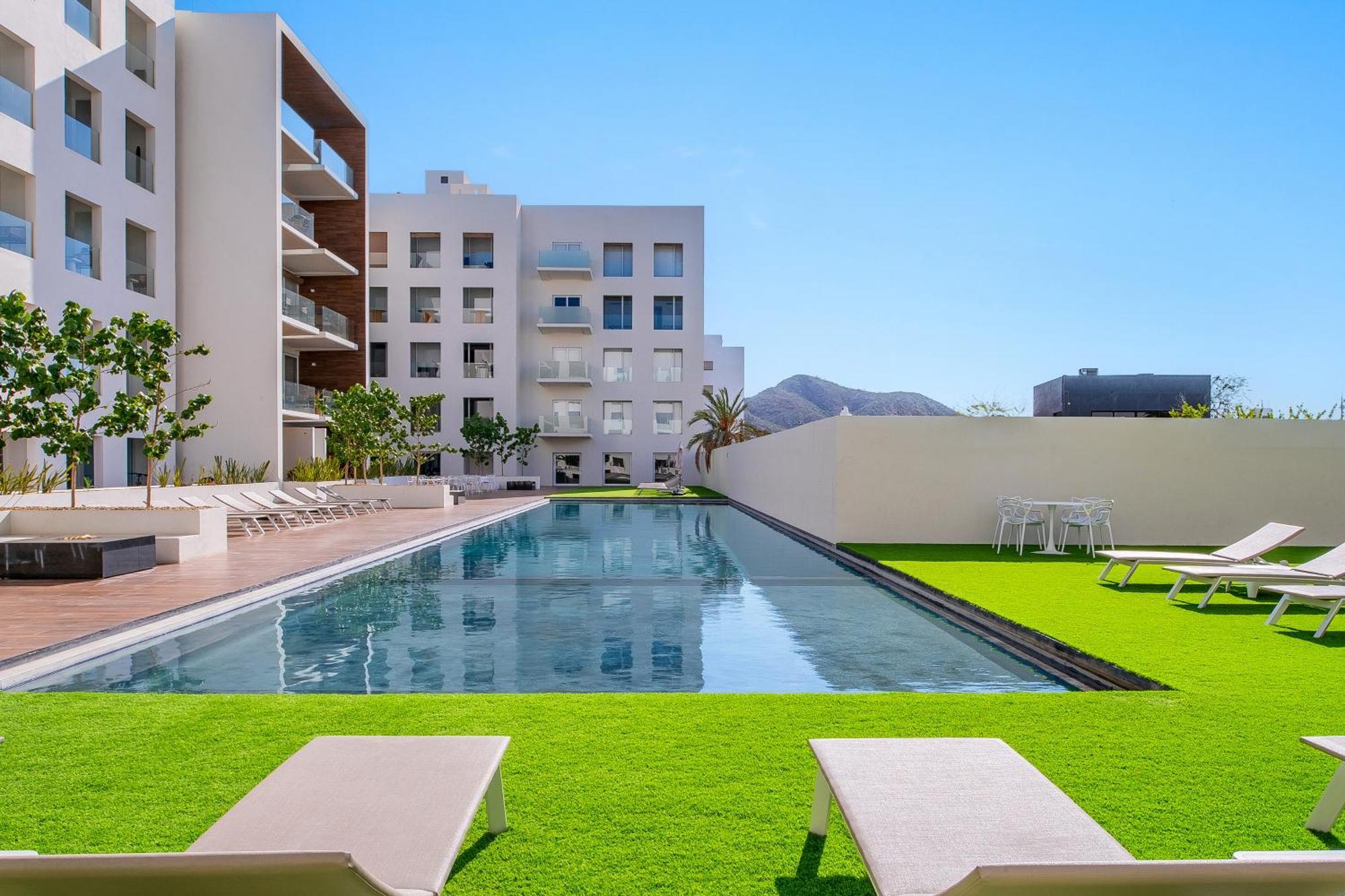 Brand New Luxury 2 Bedroom *