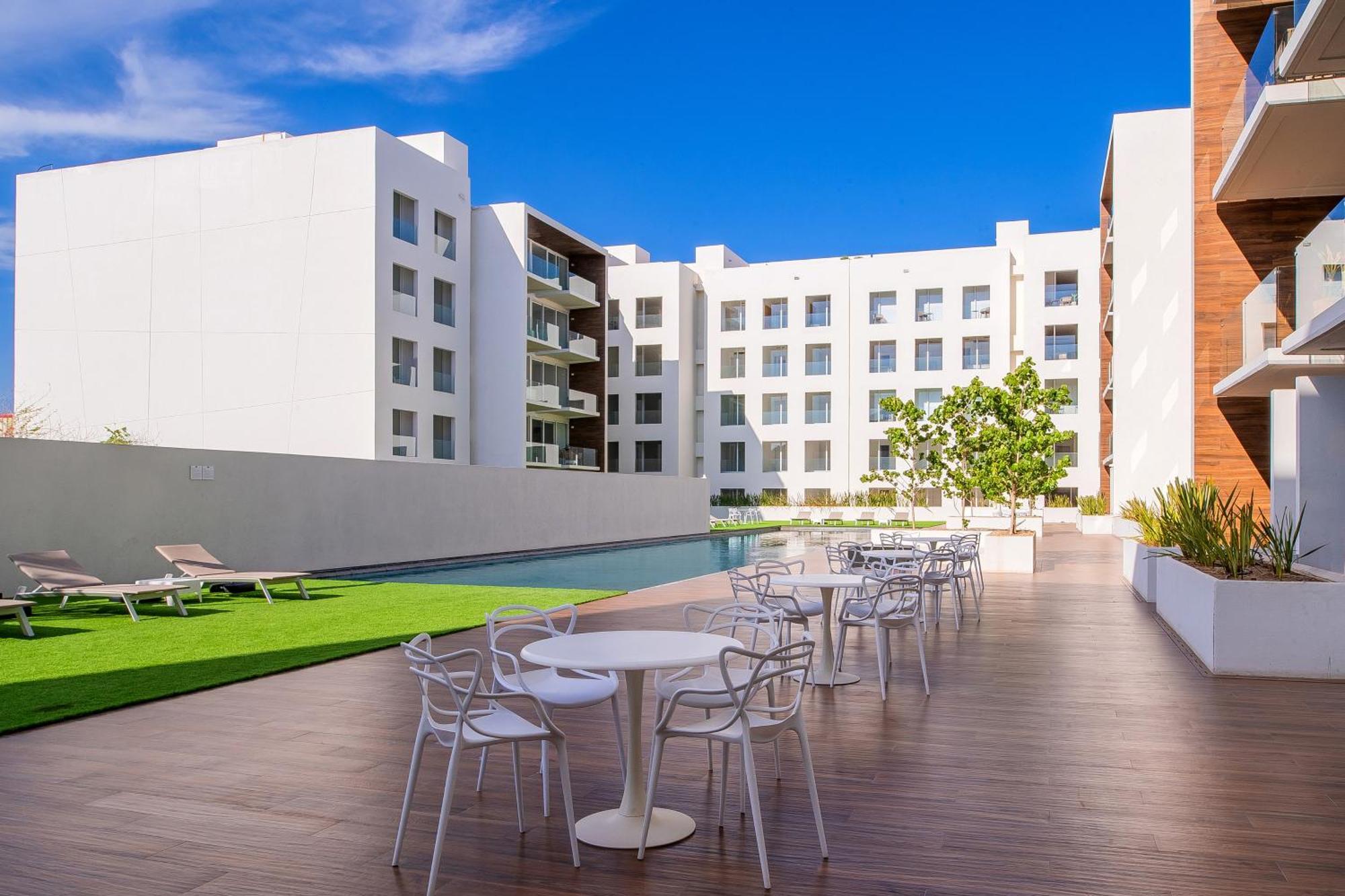 Brand New Luxury 2 Bedroom Apartment *