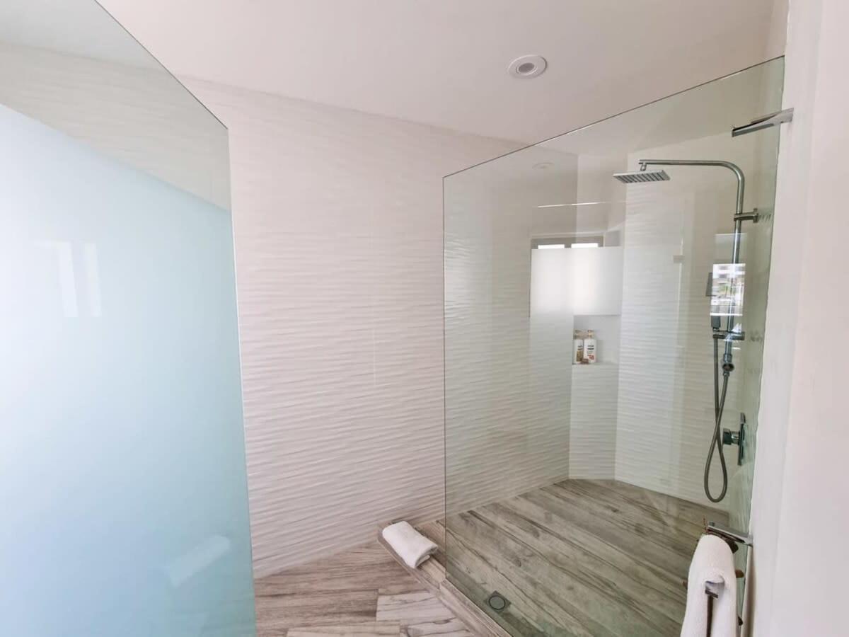 Unit 216-casa Ricardo-ocean View Renovated Holiday home *