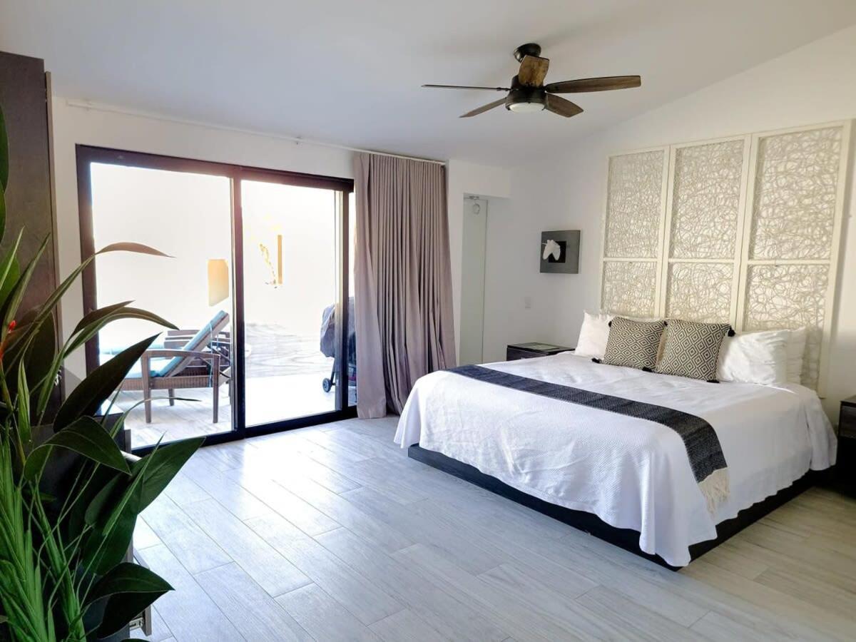 Unit 216-casa Ricardo-ocean View Renovated Holiday home *