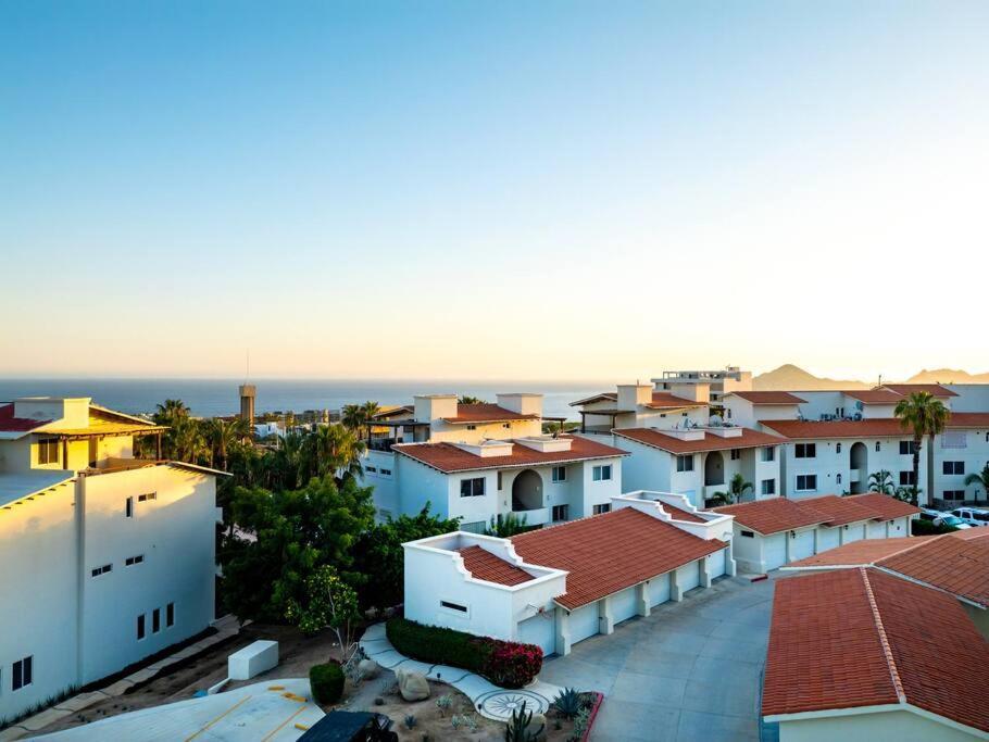 Upscale 2bdrm In Cabo *