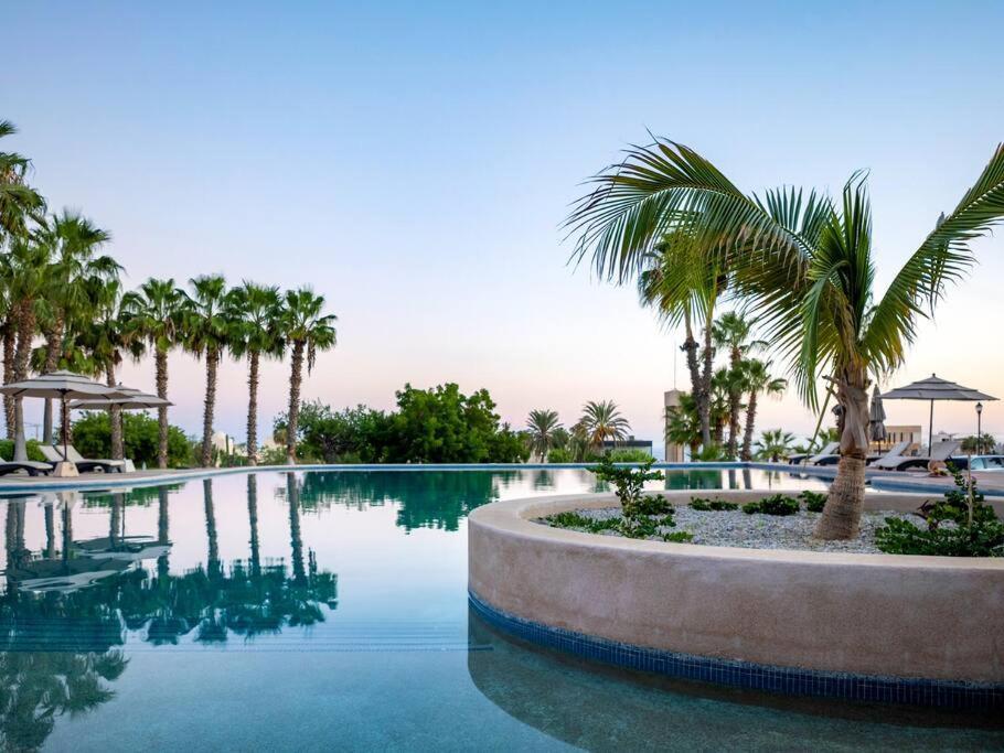 Upscale 2bdrm In Cabo Apartment *
