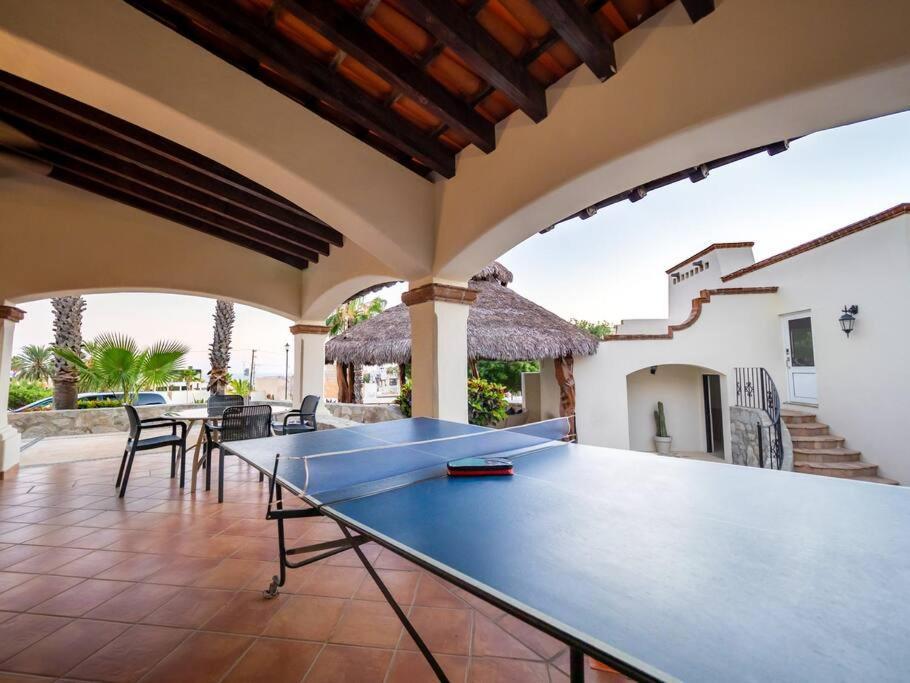 Upscale 2bdrm In Cabo Apartment