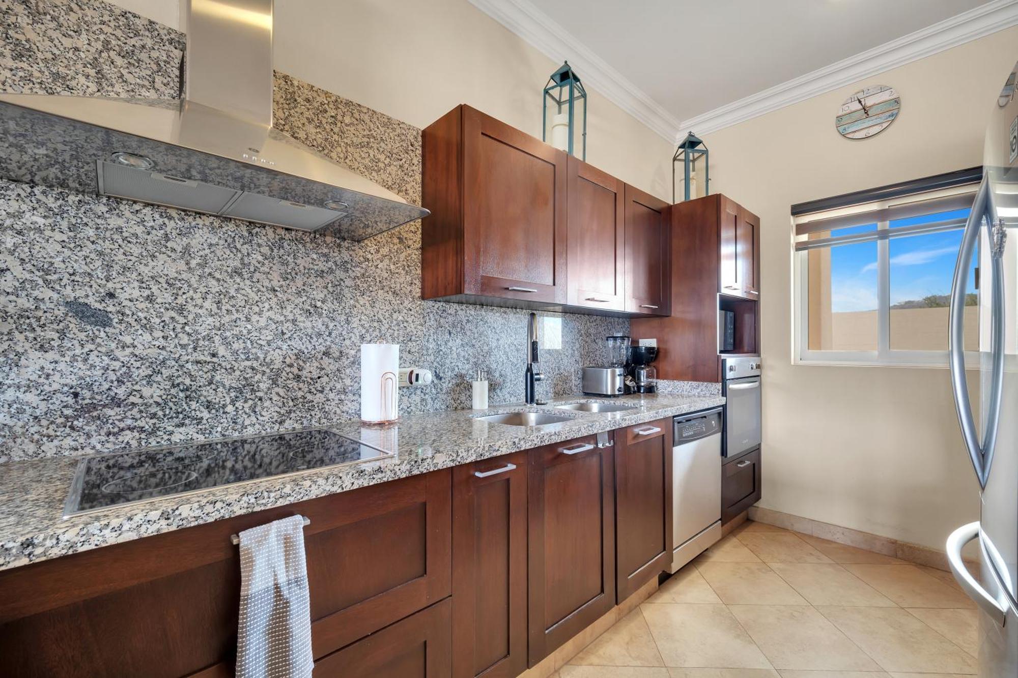 Upgrade Your Vacation In Style-exclusive Poolside Condo!