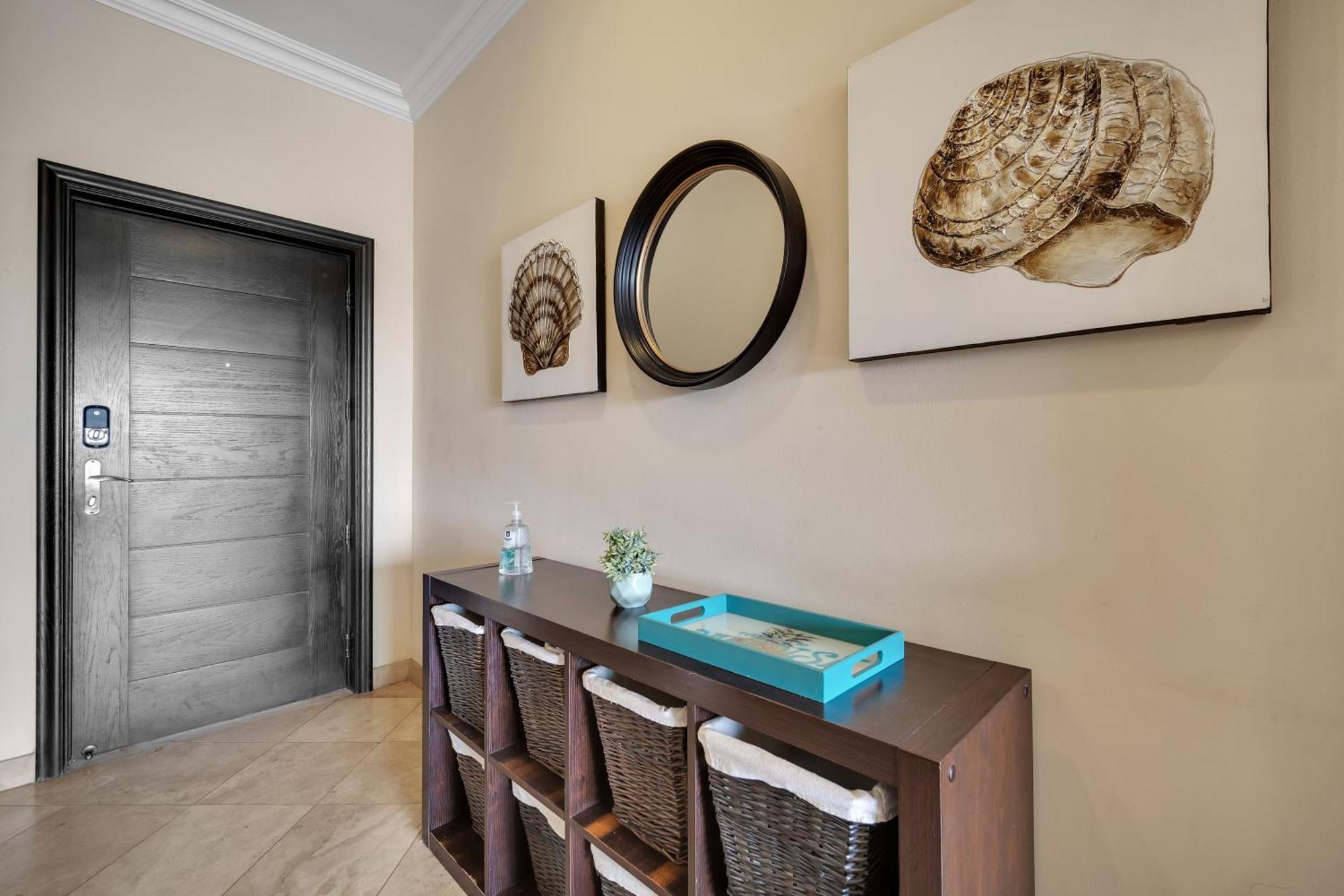 Upgrade Your Vacation In Style-exclusive Poolside Condo! Apartamento