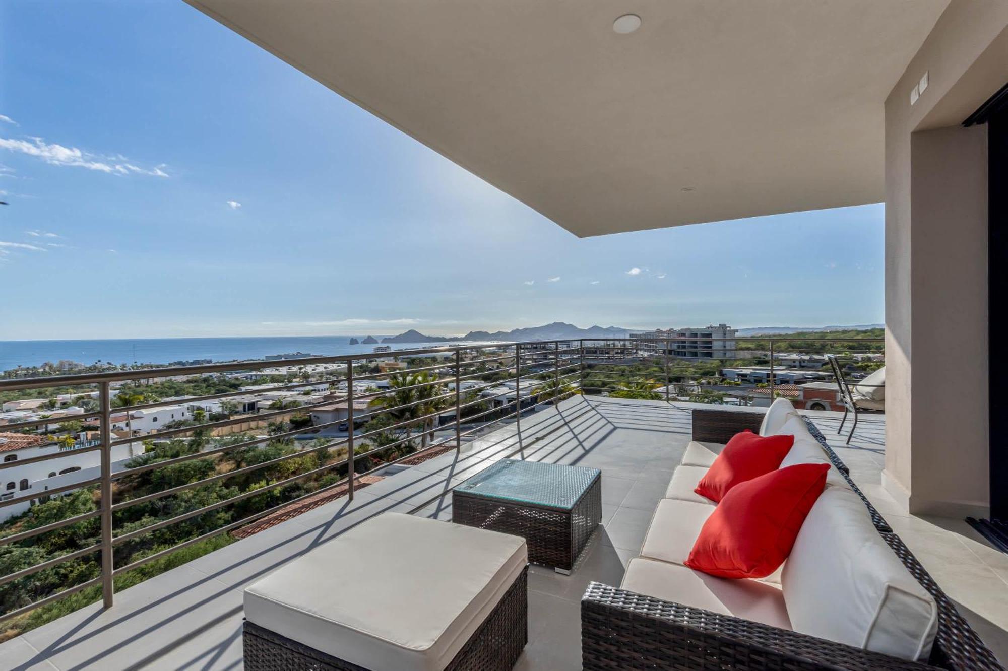 Cabo Ph Stunning Rooftop With Jacuzzi Apartment