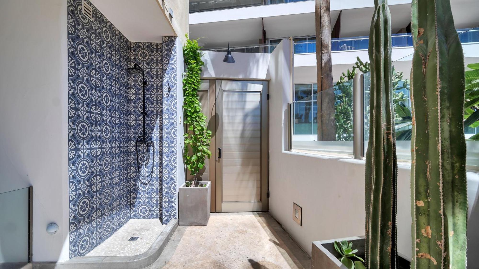 One Medano 8b Apartment